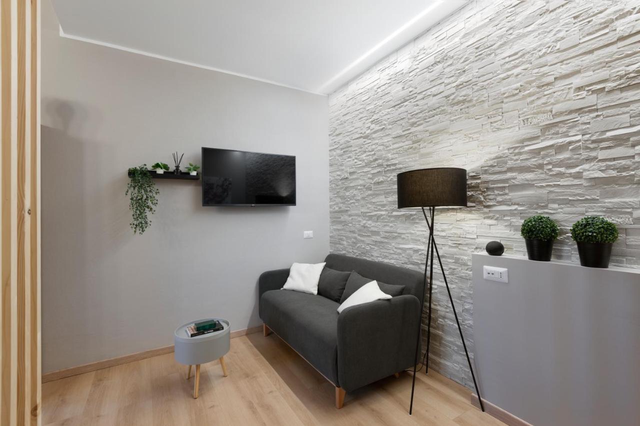 Super Modern And Design Apartment, A Due Passi Dai Navigli Milan Luaran gambar